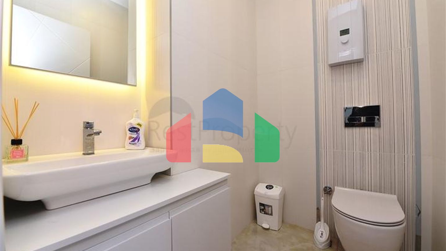 Пентхаус планировкой 2+1 на первой береговой линии в районе Махмутлар