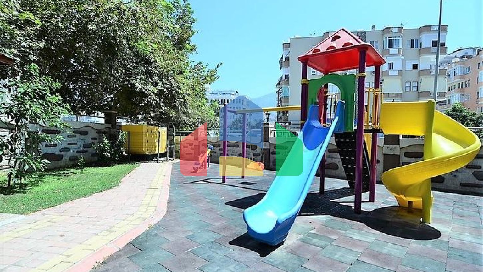 Просторі апартаменти в Махмутларі