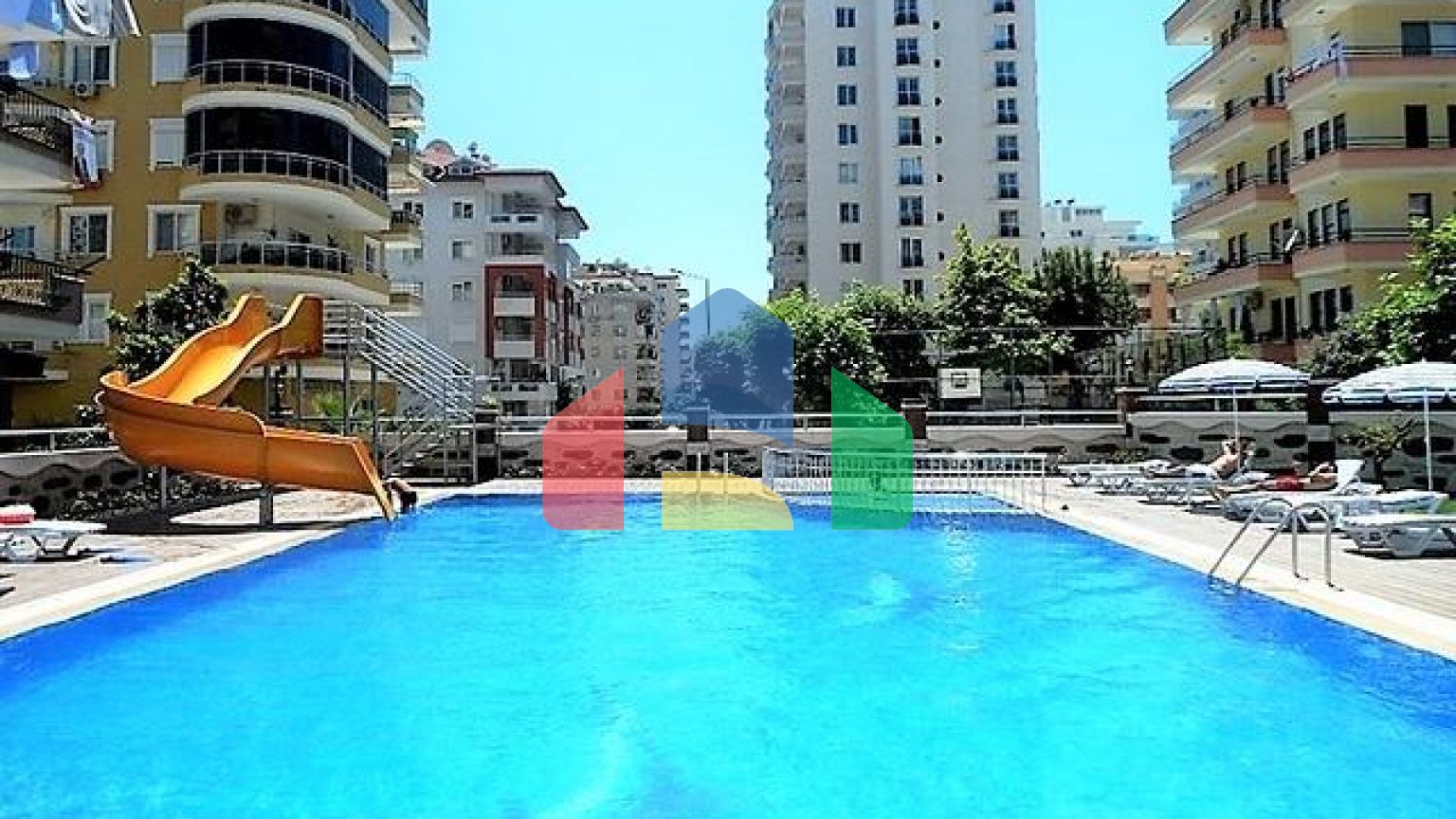 Просторі апартаменти в Махмутларі