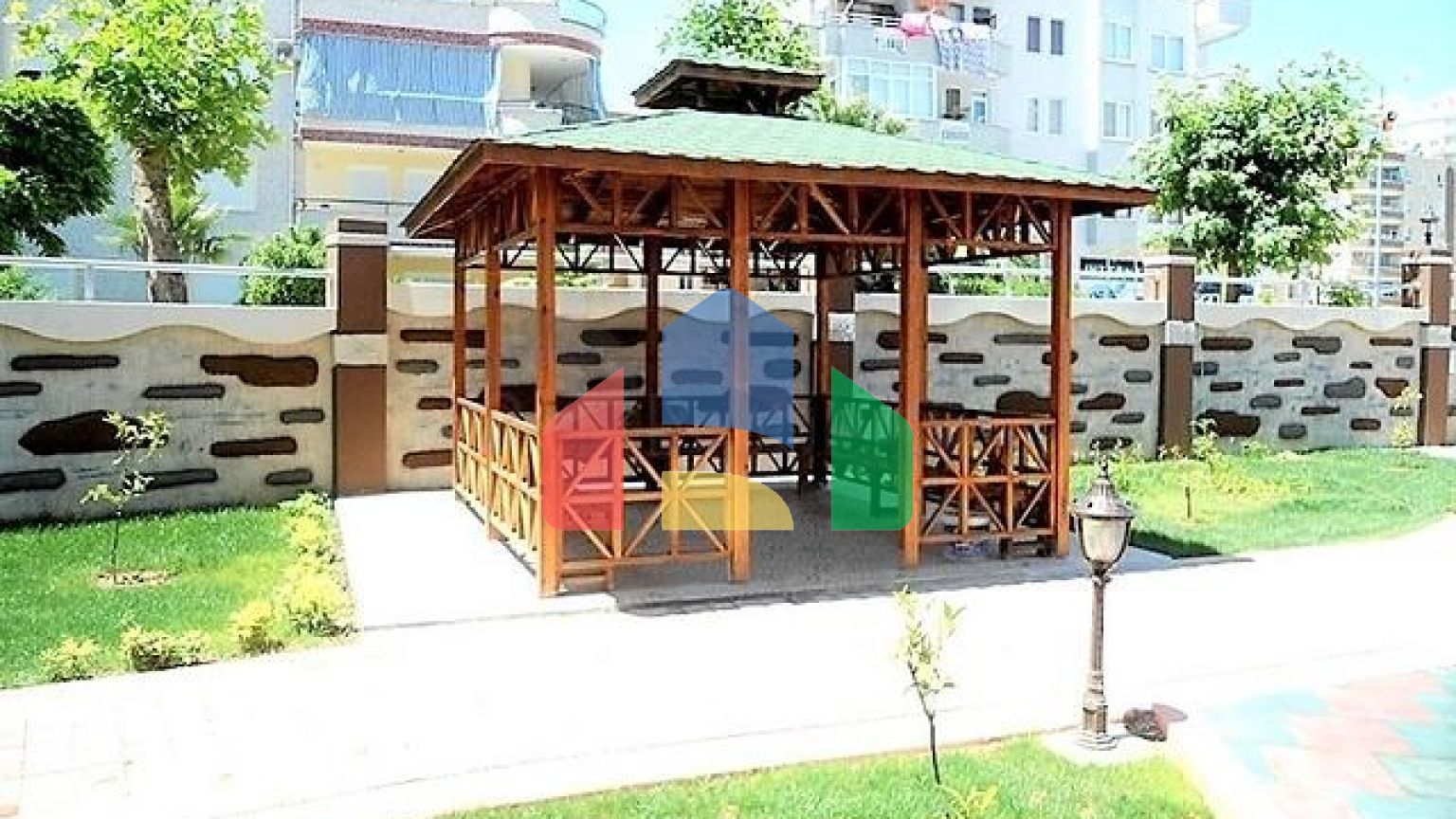 Просторі апартаменти в Махмутларі