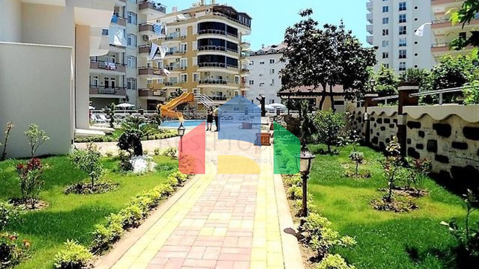 Просторі апартаменти в Махмутларі