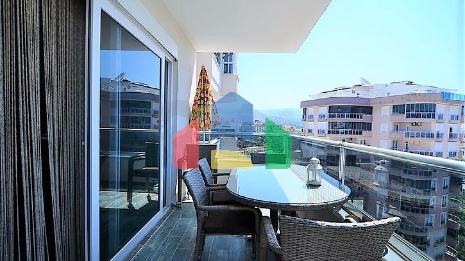 Просторі апартаменти в Махмутларі