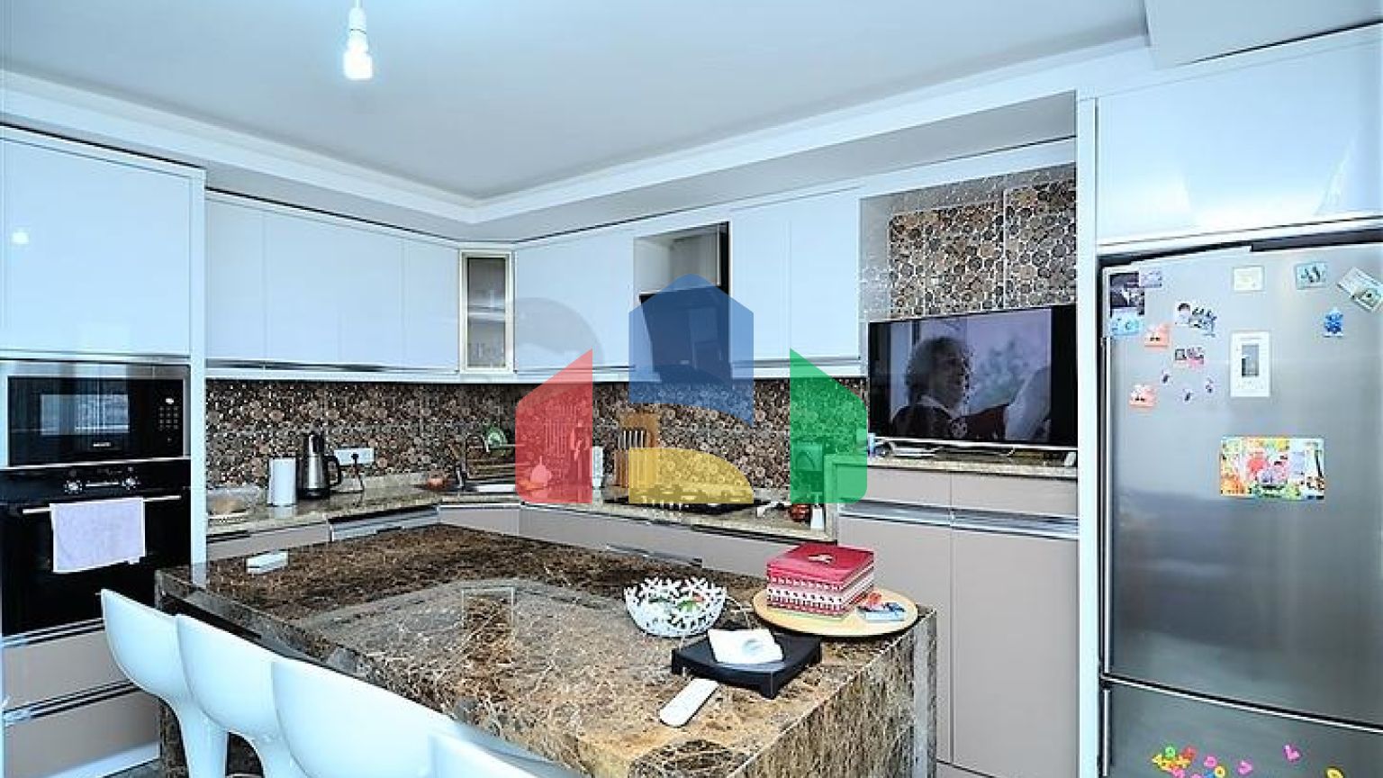 Просторі апартаменти в Махмутларі