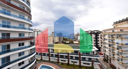 Мебльована трикімнатна квартира в центрі Махмутлара