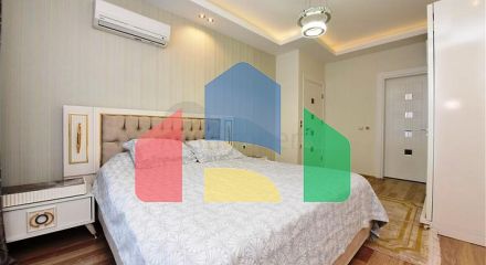 Мебльована трикімнатна квартира в центрі Махмутлара