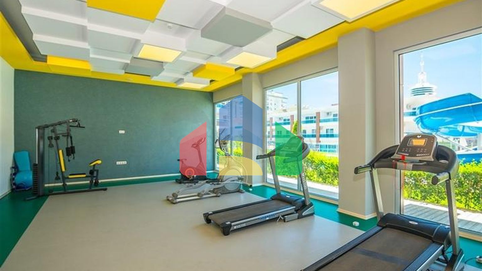 Меблированная трехкомнатная квартира в центре Махмутлара