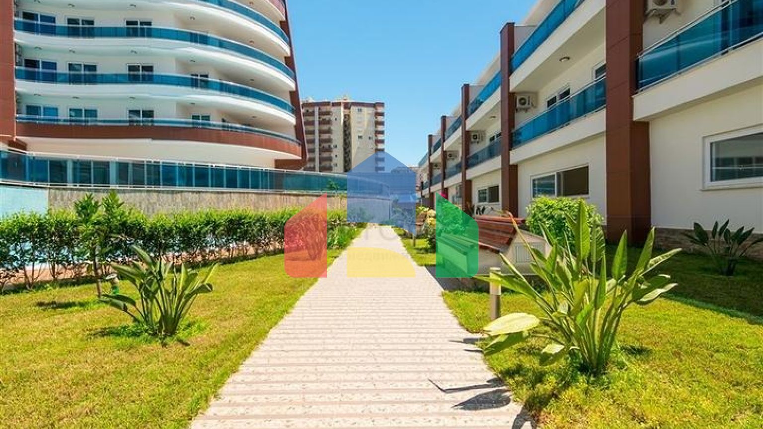 Меблированная трехкомнатная квартира в центре Махмутлара