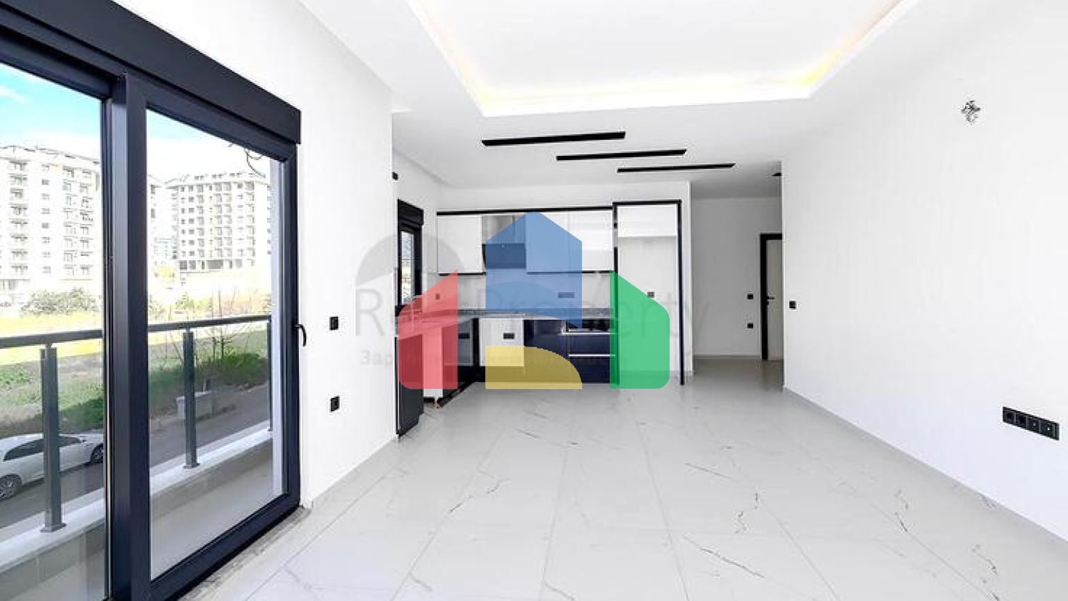 Світла квартира 2+1 в сучасному житловому будинку в районі Махмутлар