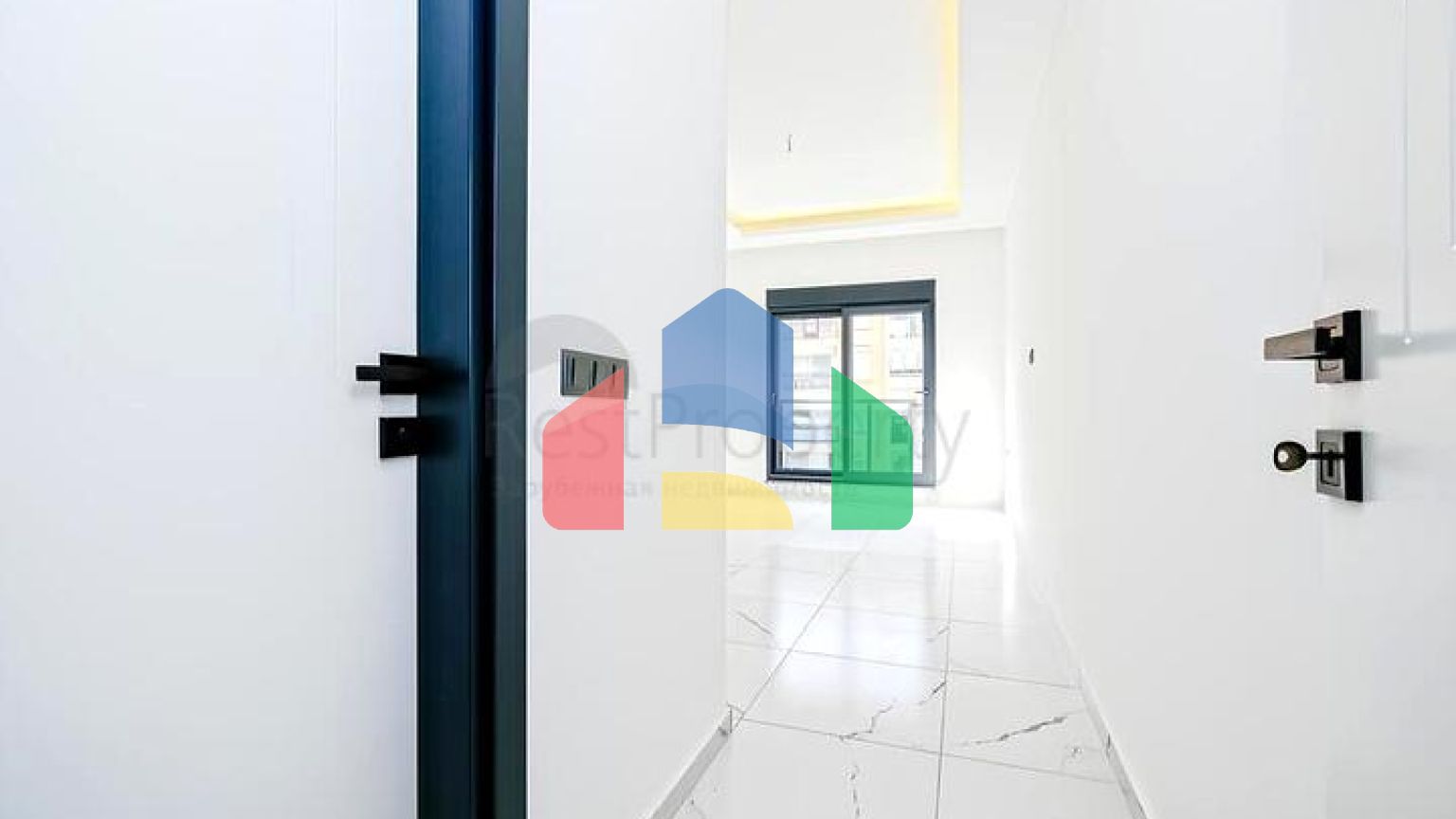 Світла квартира 2+1 в сучасному житловому будинку в районі Махмутлар