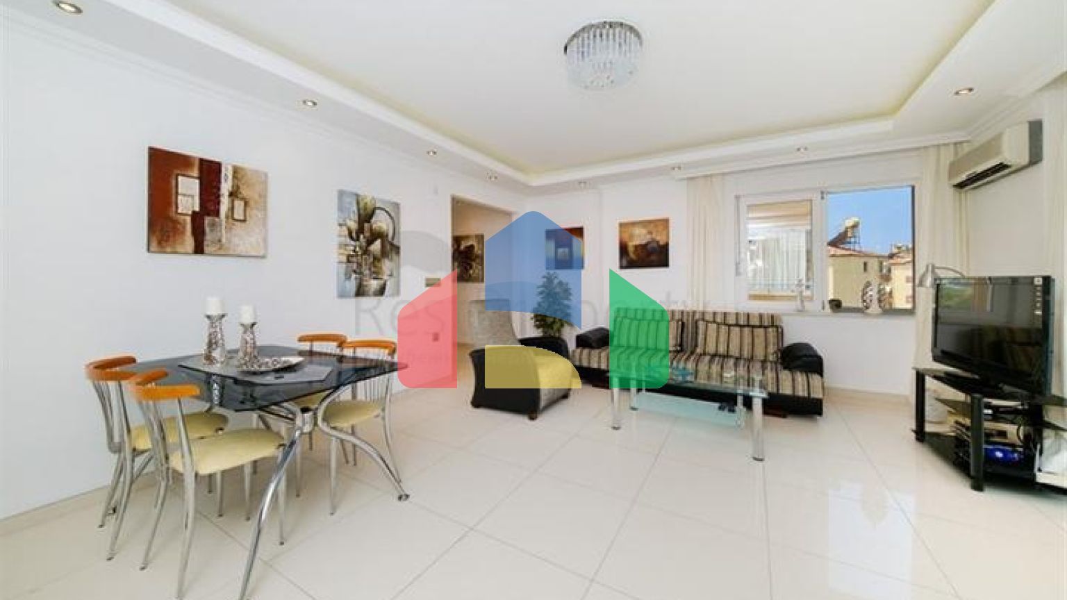 Трикімнатна квартира 2 + 1 в районі Махмутлар