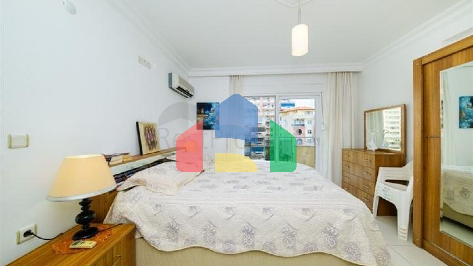 Трикімнатна квартира 2 + 1 в районі Махмутлар