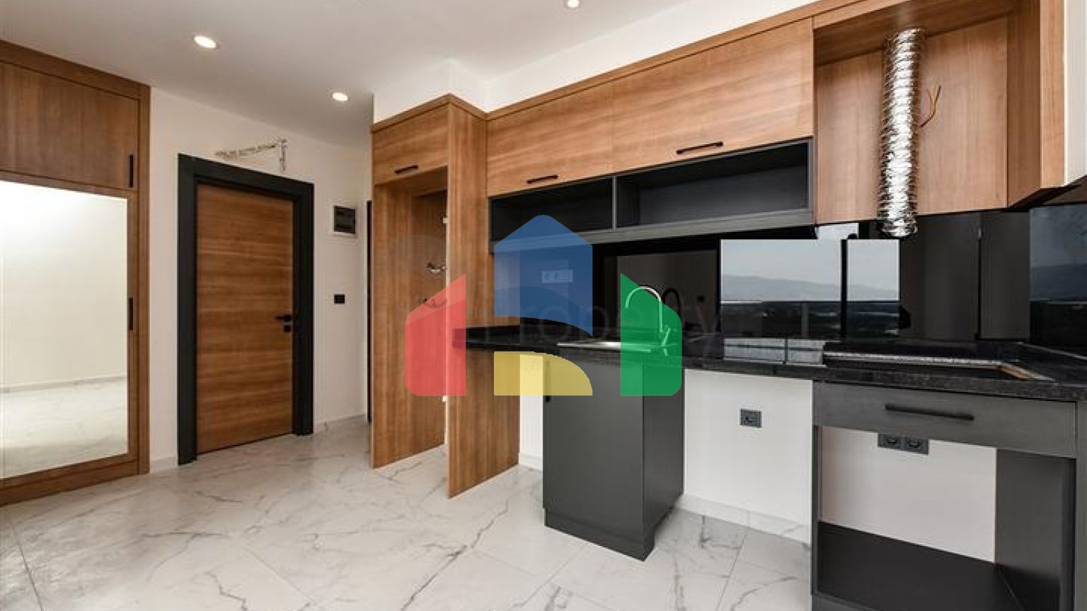 Квартира 1 + 1 в районі Махмутлар