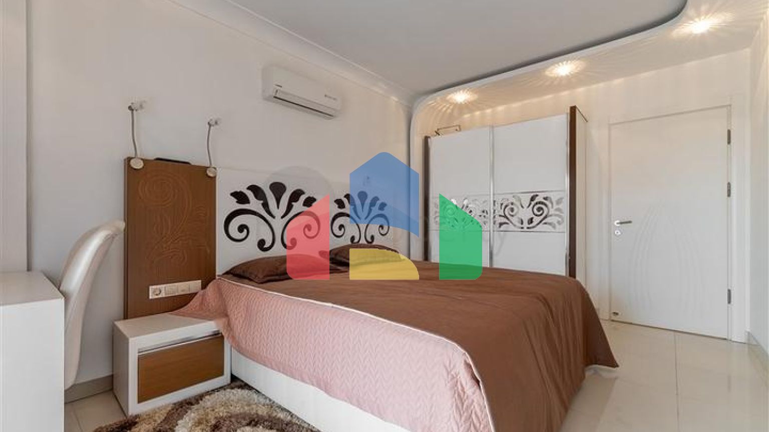 Сучасна квартира 2 + 1 з розвиненою інфраструктурою в Махмутларі