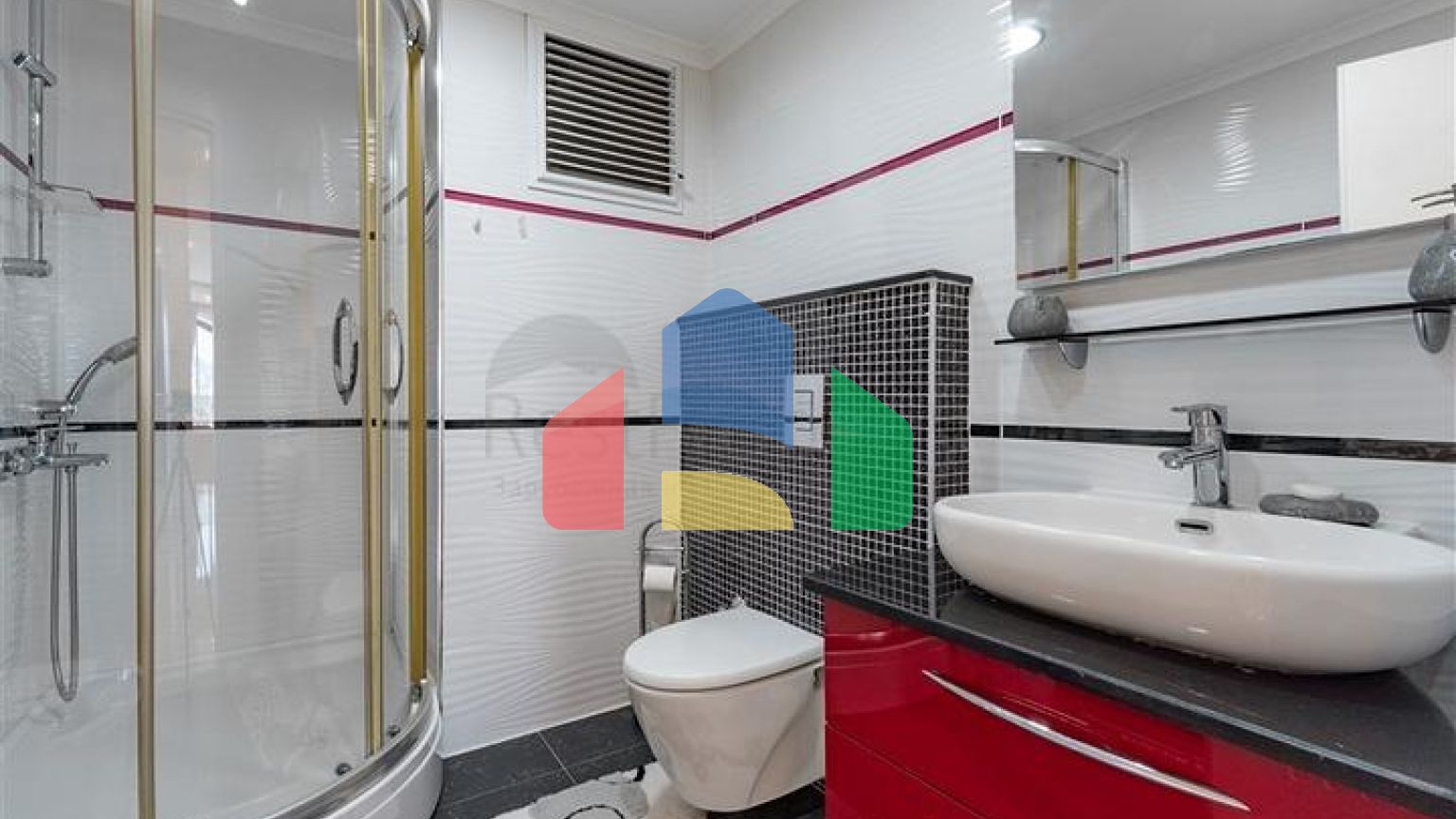 Сучасна квартира 2 + 1 з розвиненою інфраструктурою в Махмутларі