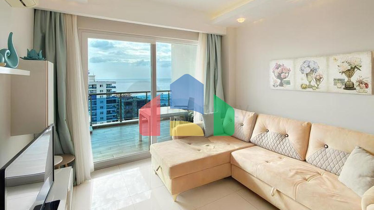 Затишна мебльована квартира 1 + 1 в розвиненому житловому комплексі