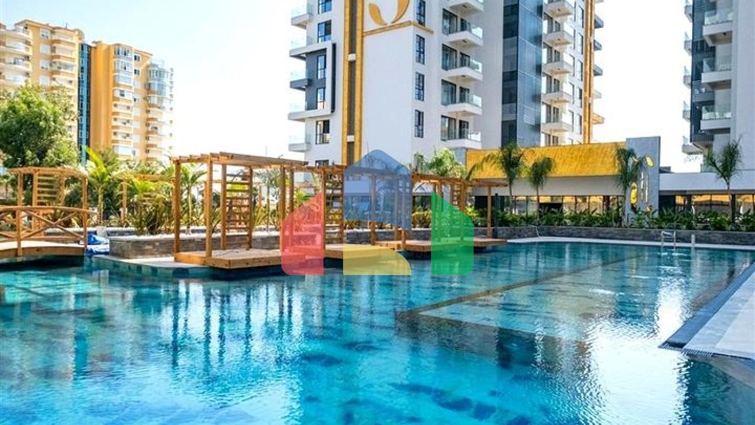 Затишна мебльована квартира в сучасному житловому комплексі біля узбережжя