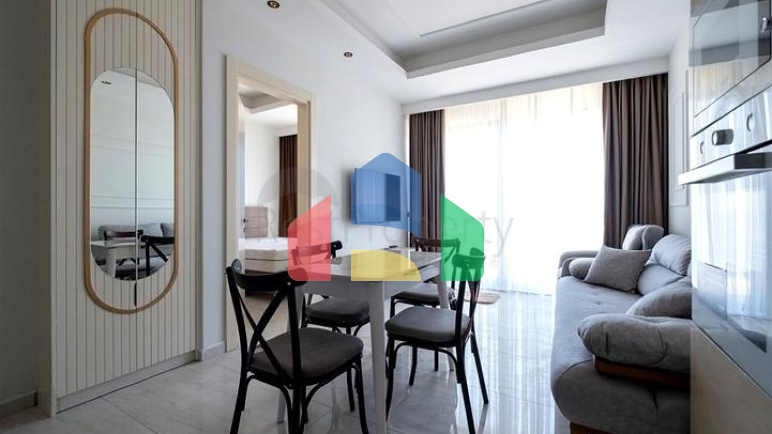 Затишна мебльована квартира в сучасному житловому комплексі біля узбережжя