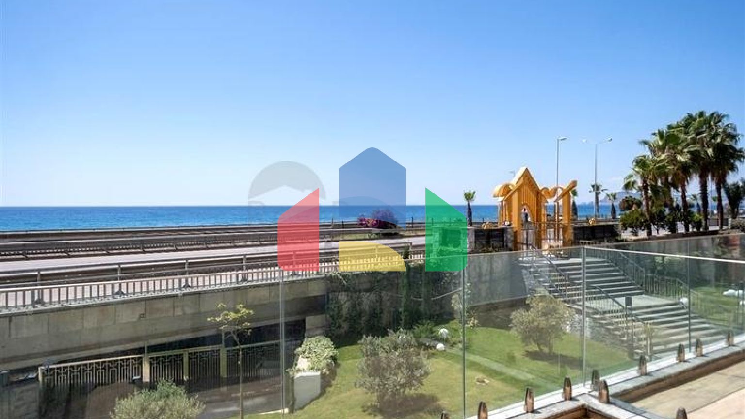 Затишна мебльована квартира в сучасному житловому комплексі біля узбережжя