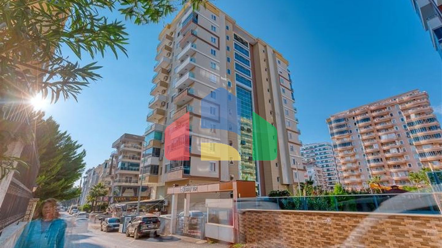 Трикімнатна квартира 2 + 1 з меблями і розвиненою інфраструктурою в районі Махмутлар