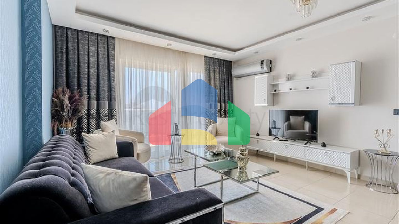 Трикімнатна квартира 2 + 1 з меблями і розвиненою інфраструктурою в районі Махмутлар