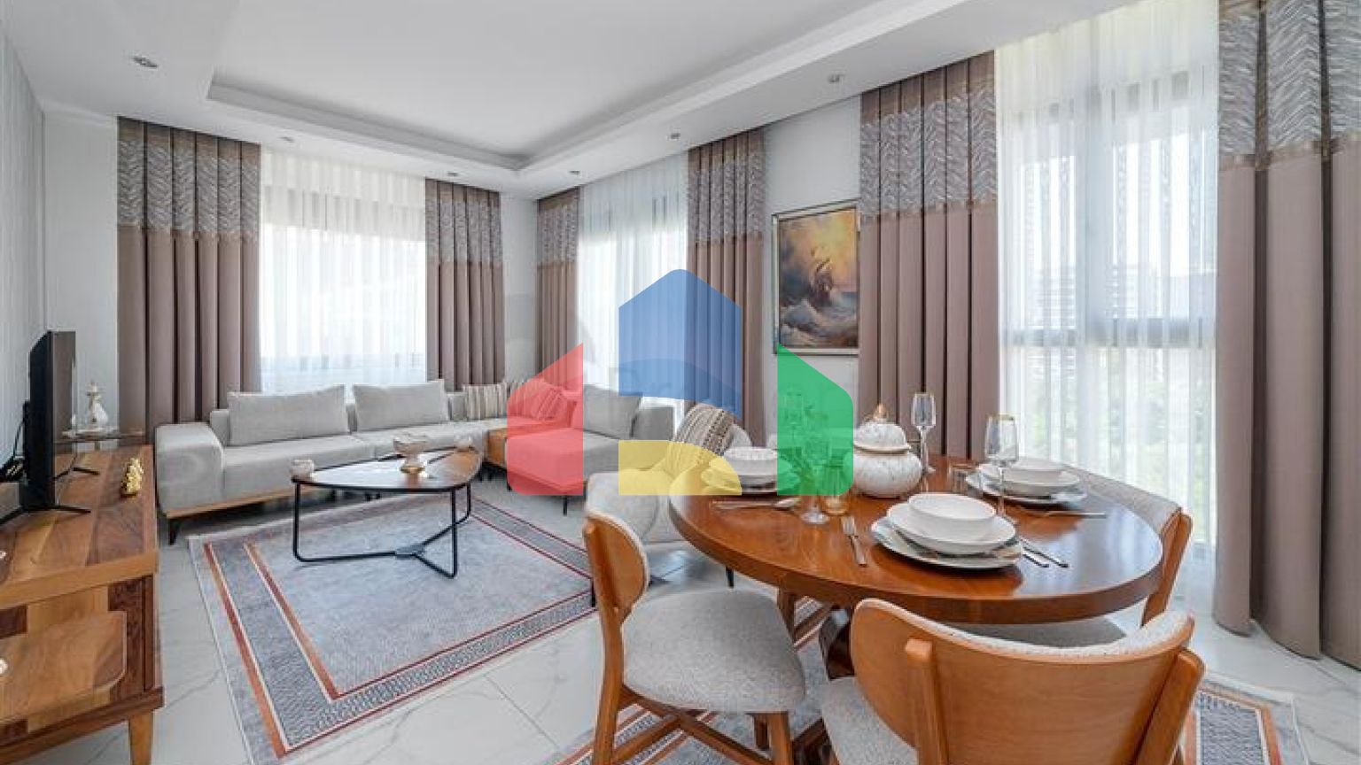 Пентхаус 2 + 1 з терасою і меблями в районі Махмутлар