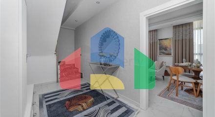 Пентхаус 2 + 1 з терасою і меблями в районі Махмутлар