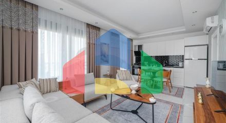 Пентхаус 2 + 1 з терасою і меблями в районі Махмутлар