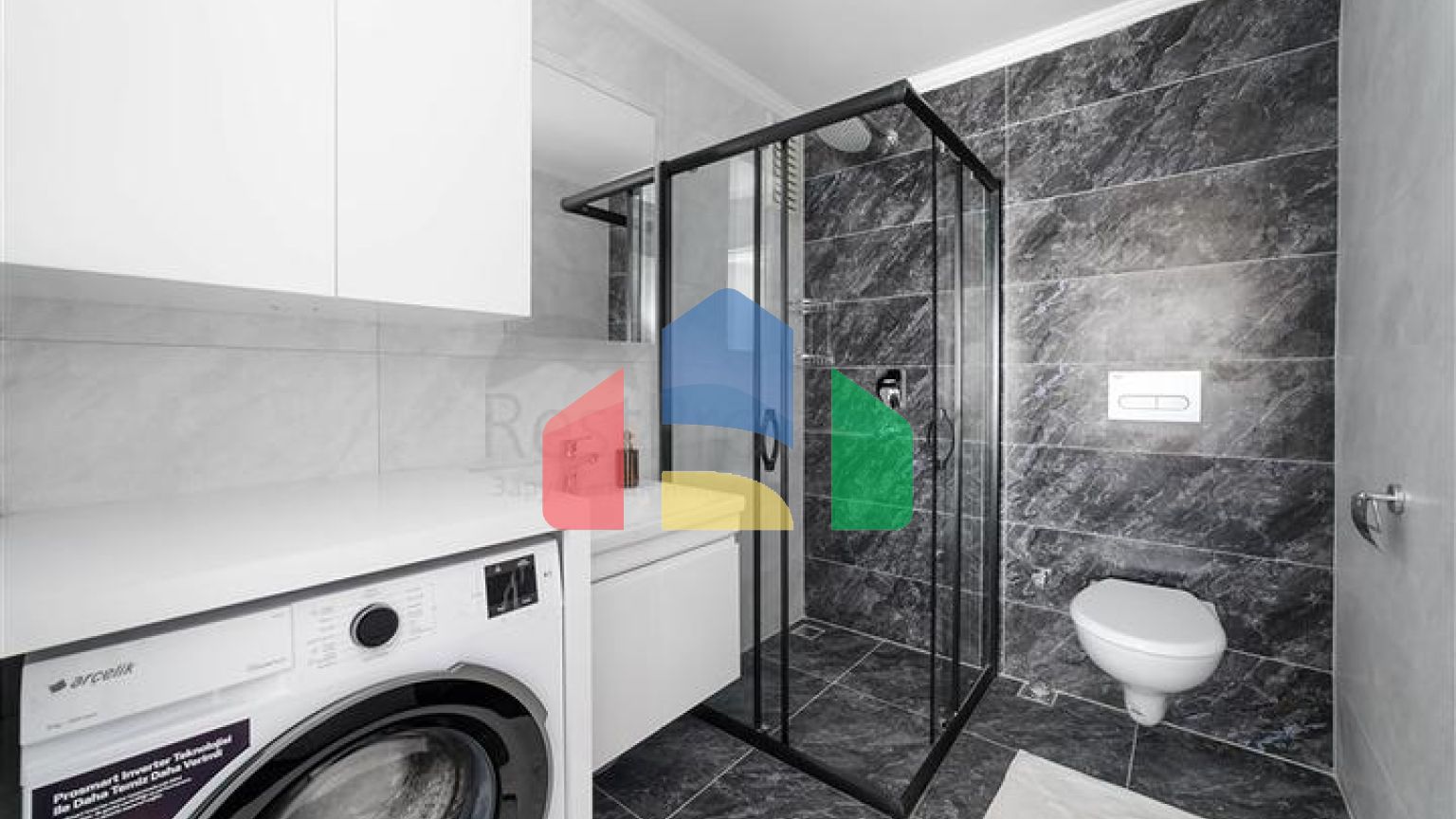 Пентхаус 2 + 1 з терасою і меблями в районі Махмутлар