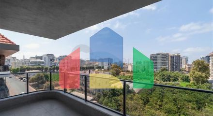 Пентхаус 2 + 1 з терасою і меблями в районі Махмутлар