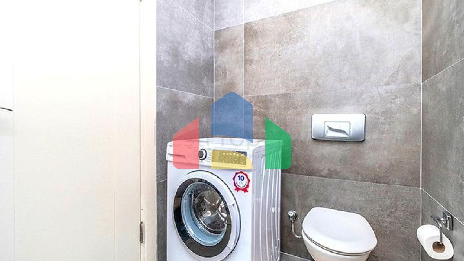 Затишна мебльована квартира 2+1 в розвиненому житловому комплексі