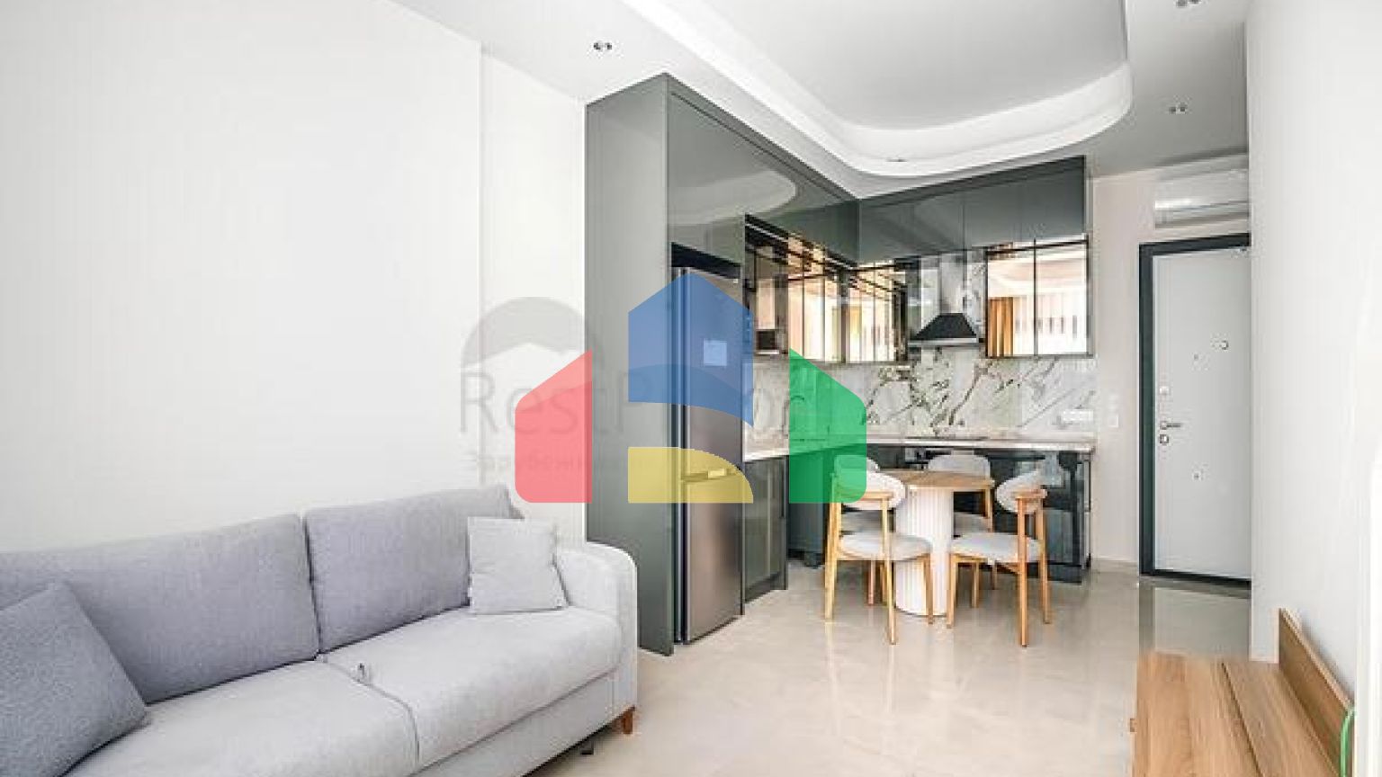 Сучасна мебльована квартира з розвиненою інфраструктурою в Махмутларі