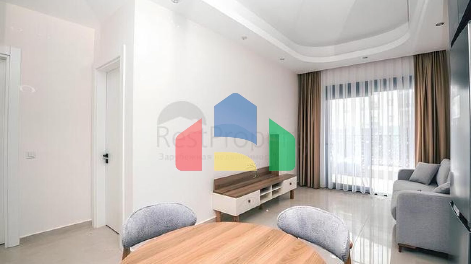 Сучасна мебльована квартира з розвиненою інфраструктурою в Махмутларі