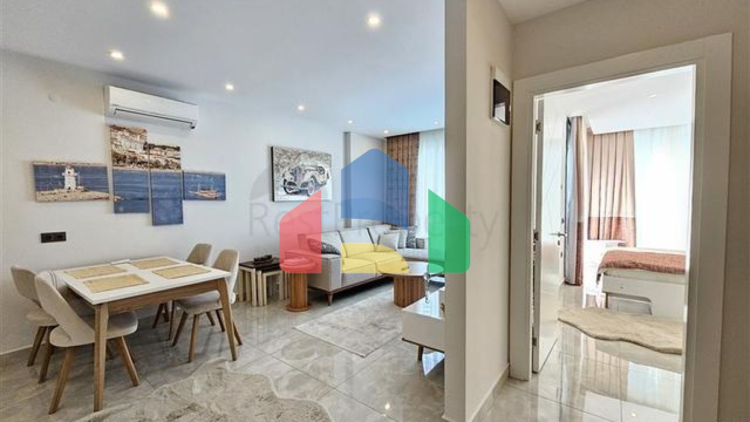 Двокімнатна квартира 1 + 1 з розвиненою інфраструктурою в районі Махмутлар