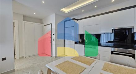 Двокімнатна квартира 1 + 1 з розвиненою інфраструктурою в районі Махмутлар