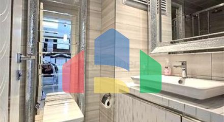 Світла квартира 1 + 1 на високому поверсі в районі Махмутлар