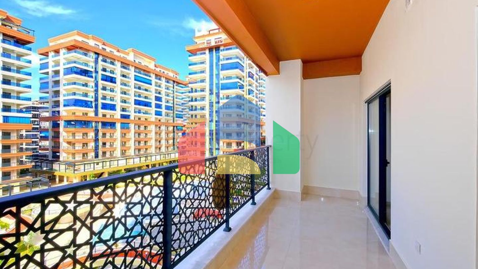 Современная 1+1 квартира в развитом жилом проекте