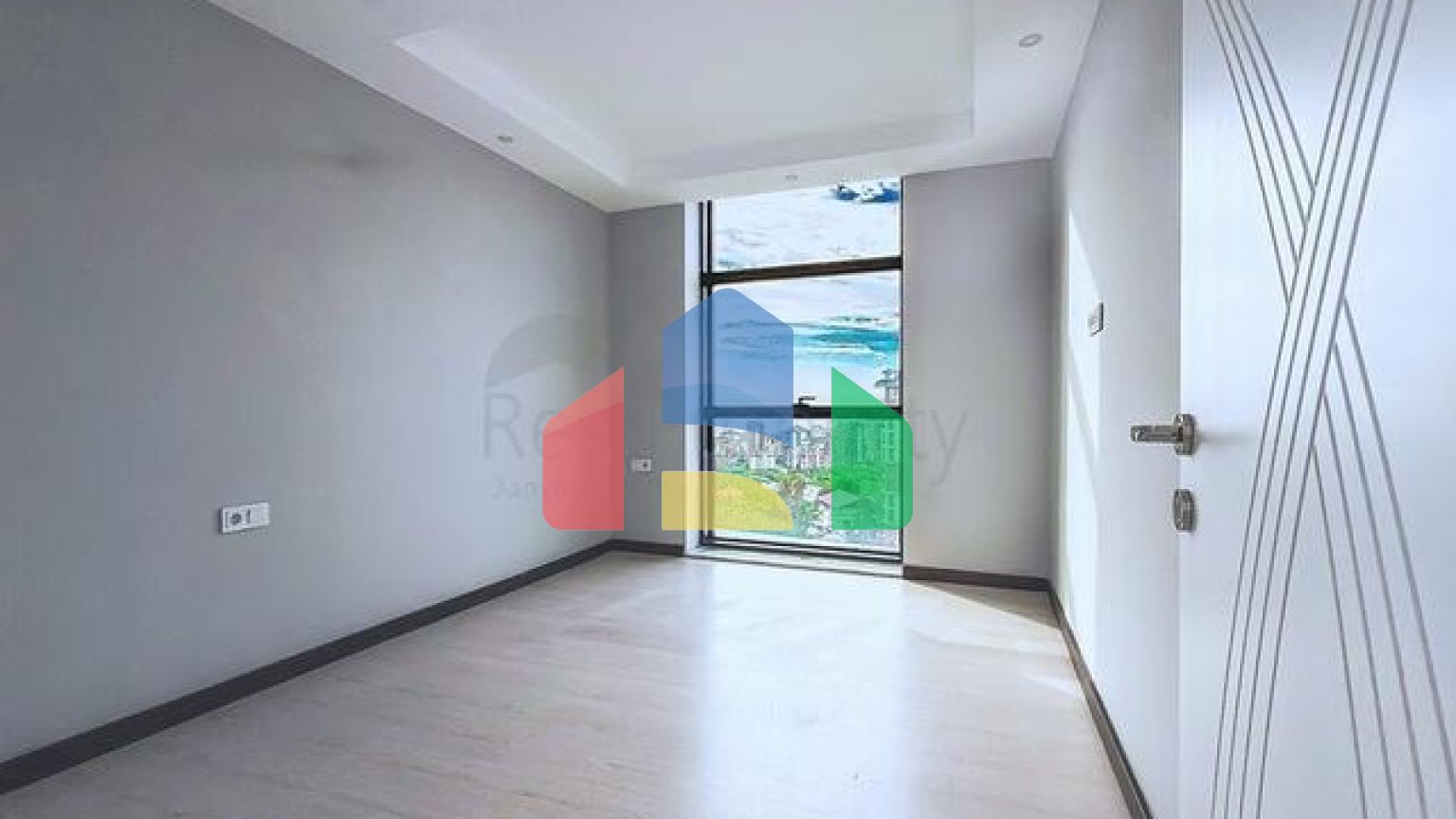 Просторная квартира 2+1 в современном комплексе в Махмутларе