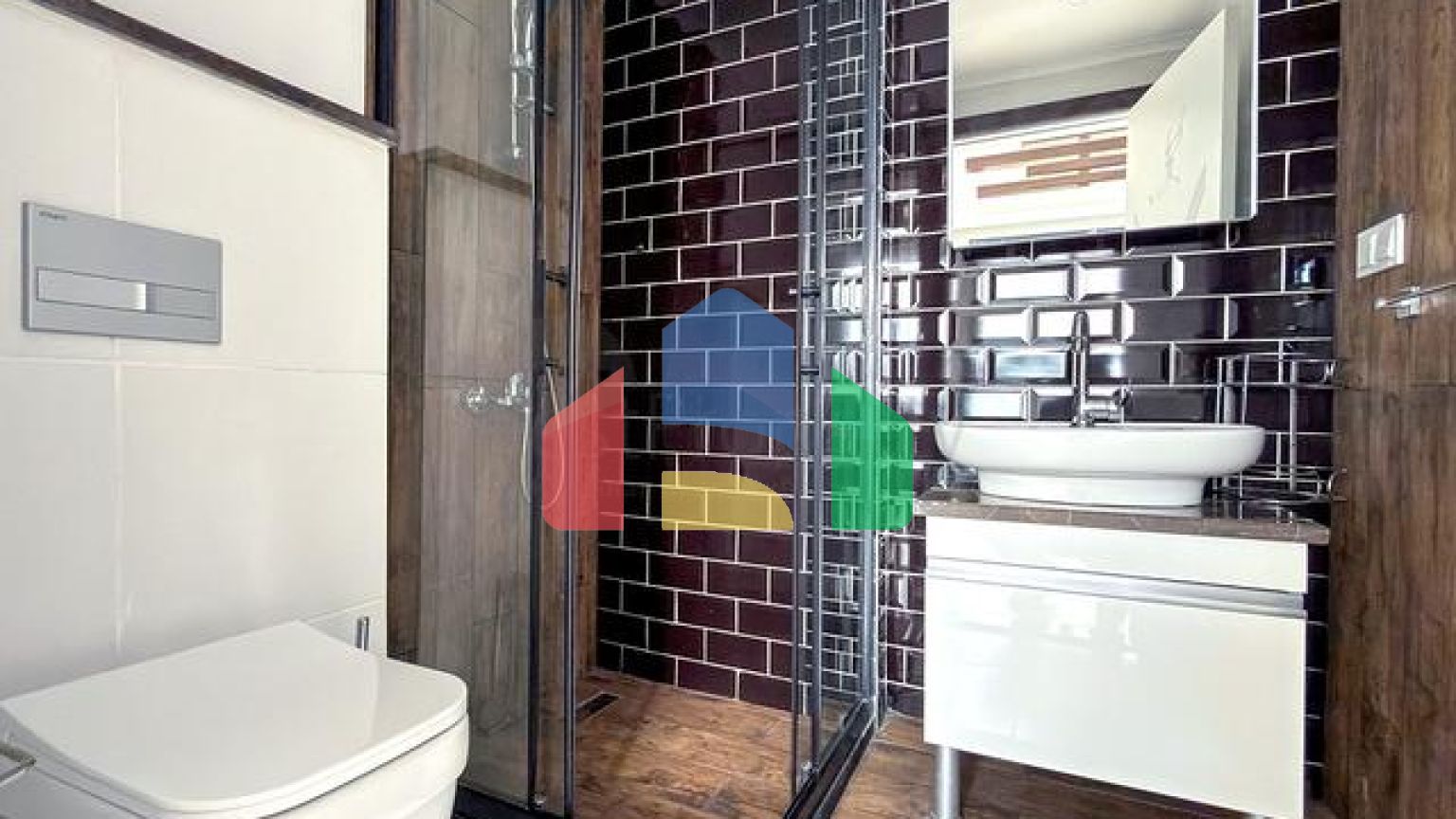 Просторная квартира 2+1 в современном комплексе в Махмутларе