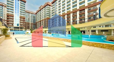 Просторная квартира с современным дизайном в Махмутларе