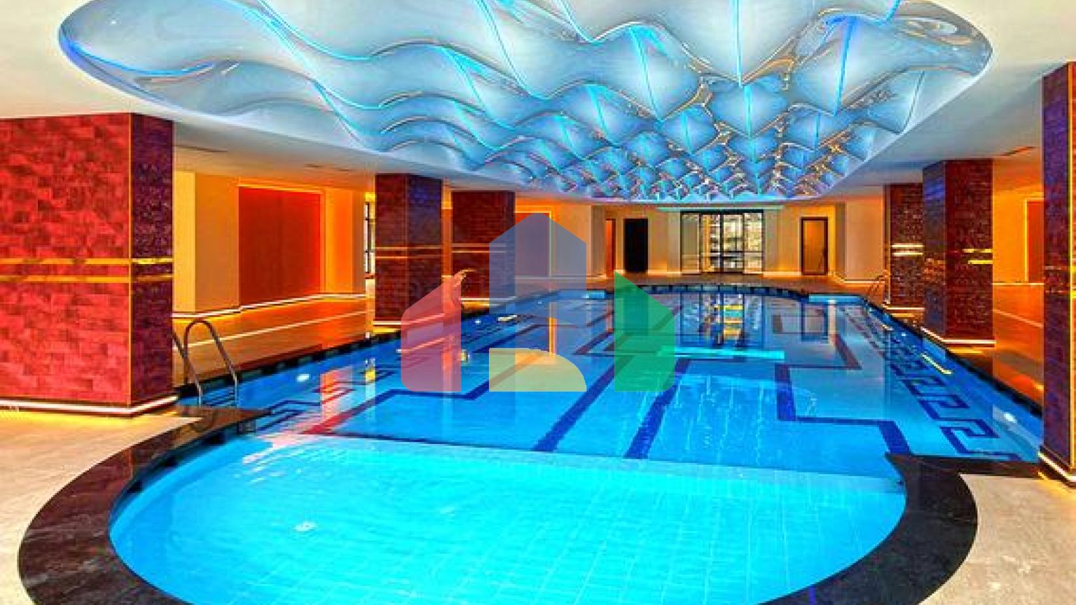 Просторная квартира с современным дизайном в Махмутларе