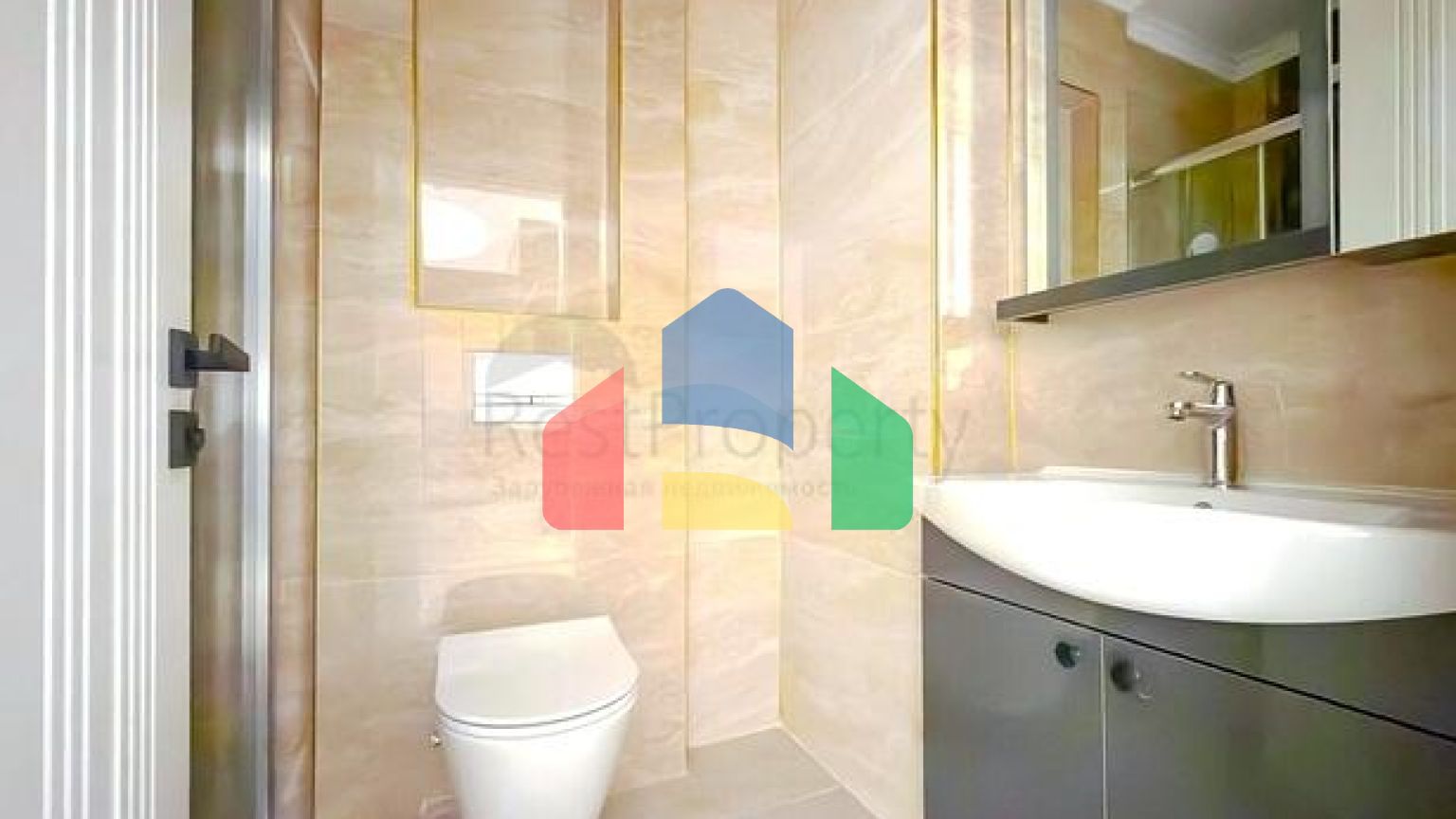 Просторная квартира с современным дизайном в Махмутларе