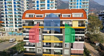 Квартира 2+1 в современном комплексе рядом с морем в Махмутларе