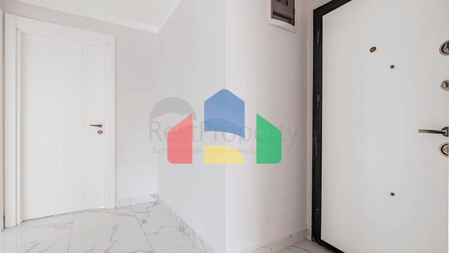 Квартира 2+1 в современном комплексе рядом с морем в Махмутларе