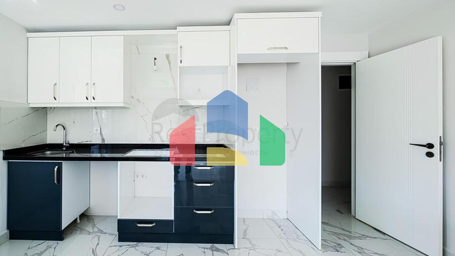 Квартира 2+1 в современном комплексе рядом с морем в Махмутларе