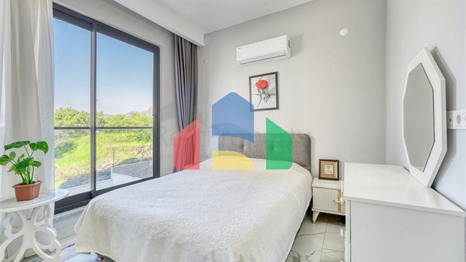 Двухкомнатная квартира в 600 м от моря