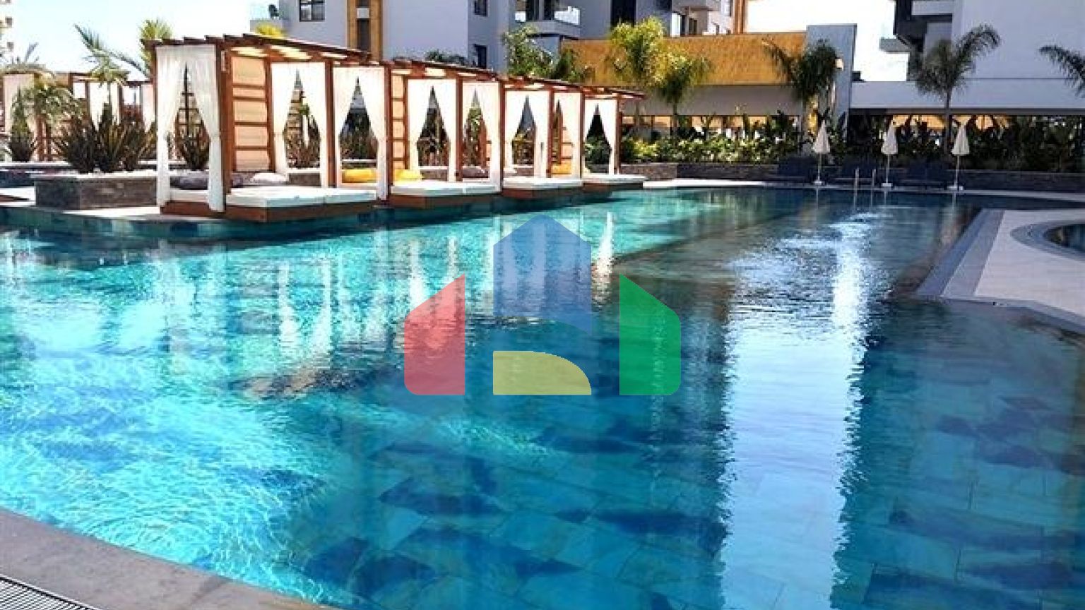 Уютная квартира 1+1 в районе Махмутлар в 50 метрах от моря