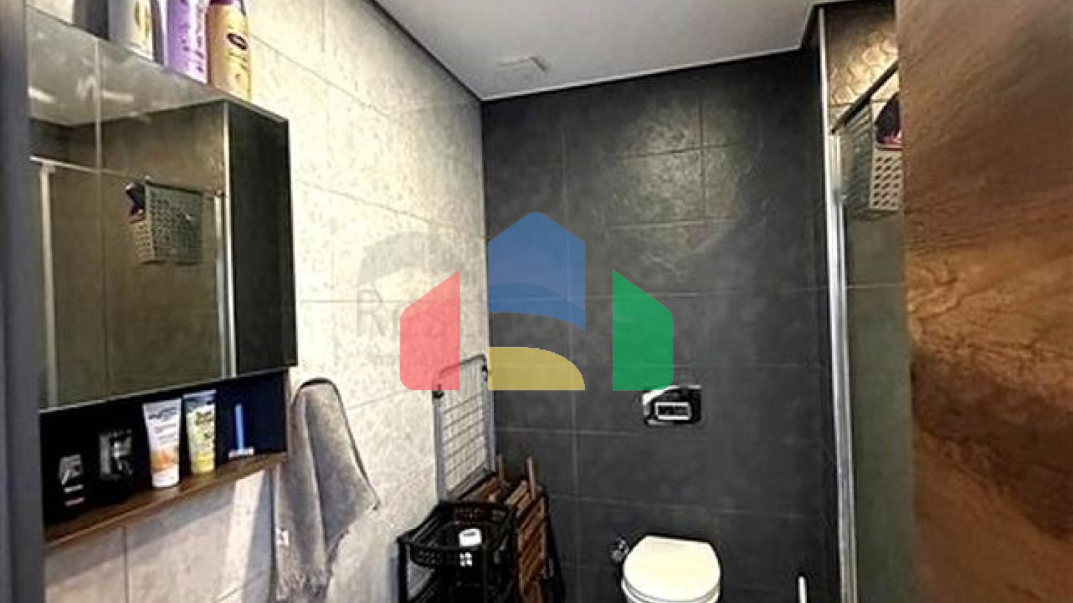 Меблированная квартира 1+1 с развитой инфраструктурой в Махмутларе