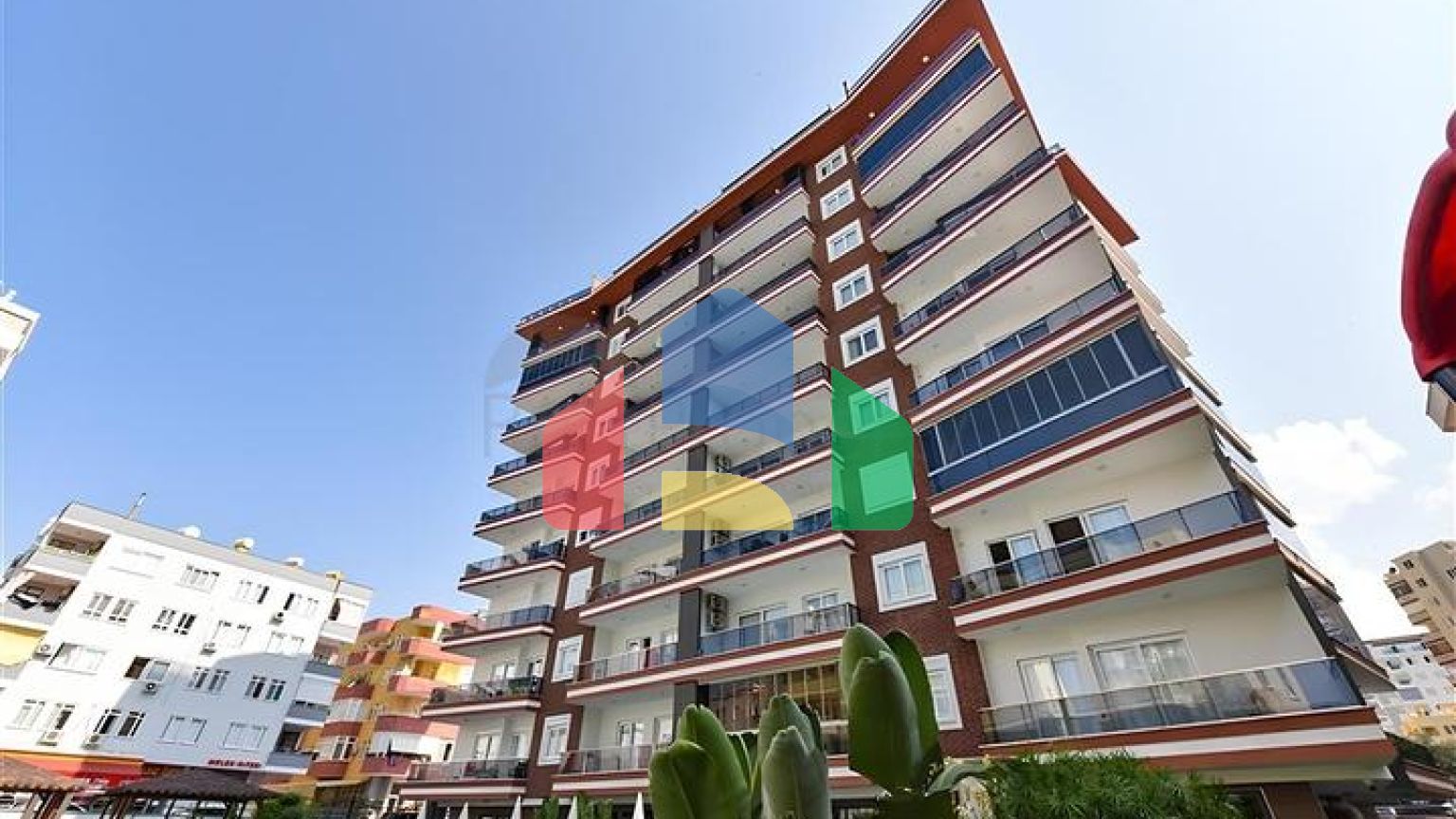 Квартира 2+1 в районе Махмутлар с отдельной кухней в современном комплексе