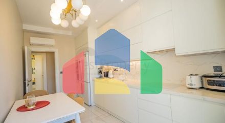 Квартира 2+1 в районе Махмутлар с отдельной кухней в современном комплексе