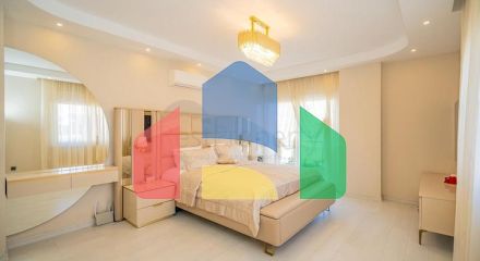 Квартира 2+1 в районе Махмутлар с отдельной кухней в современном комплексе